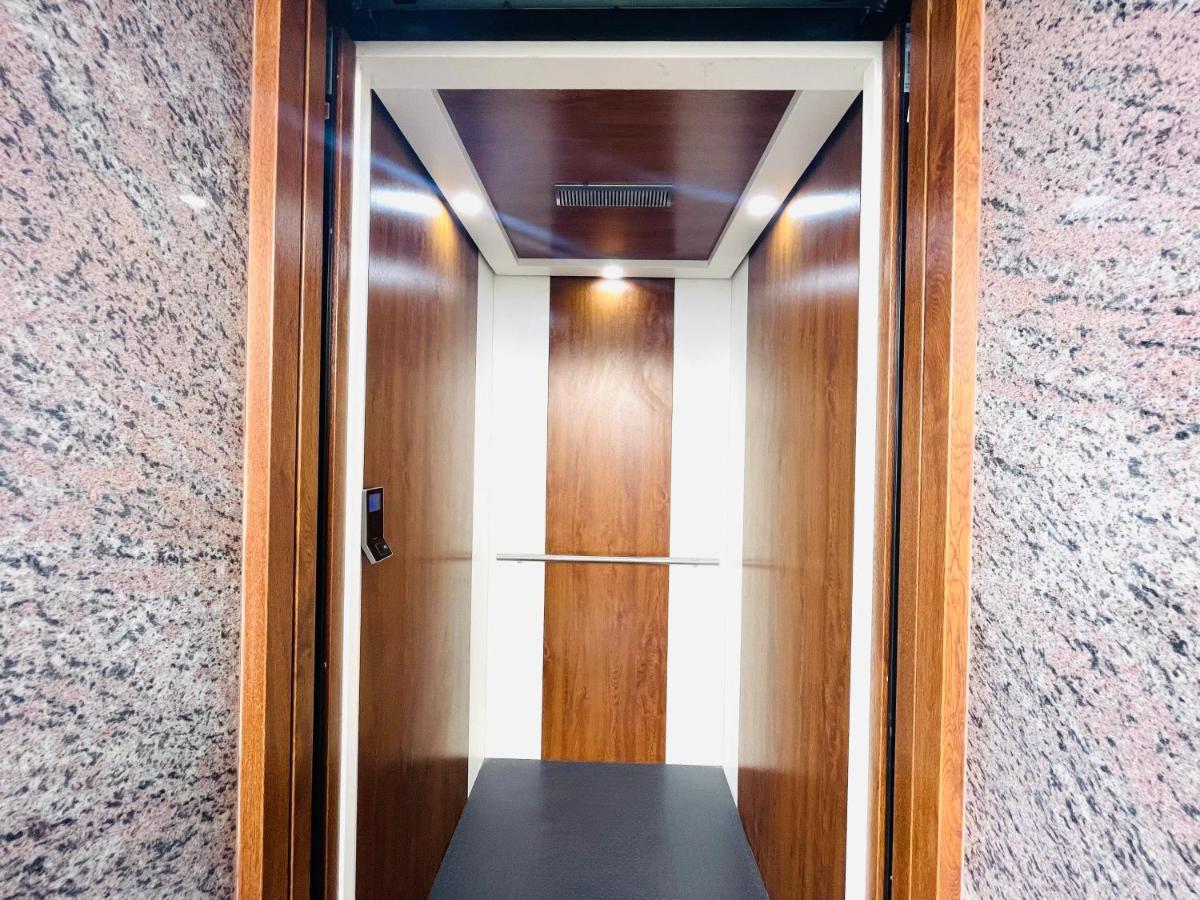 Lsr Service Apartments Tirupati Exterior foto